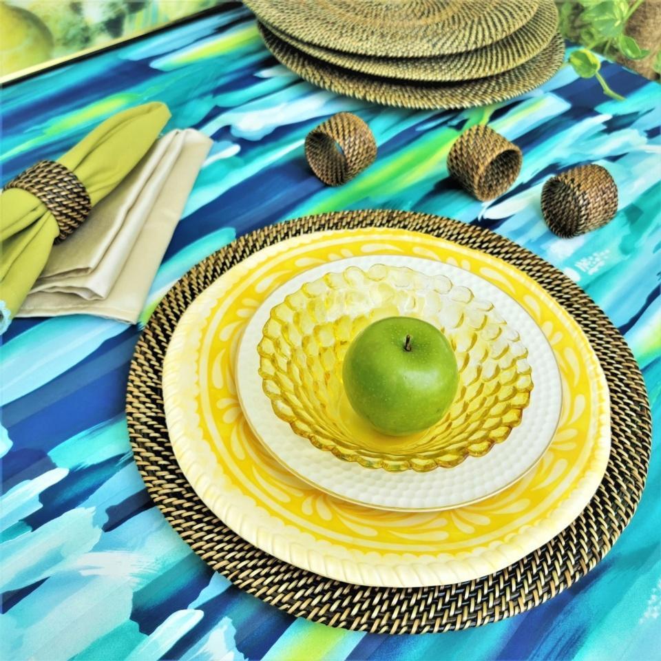 Plate Chargers and Placemats Tabletop Accessories